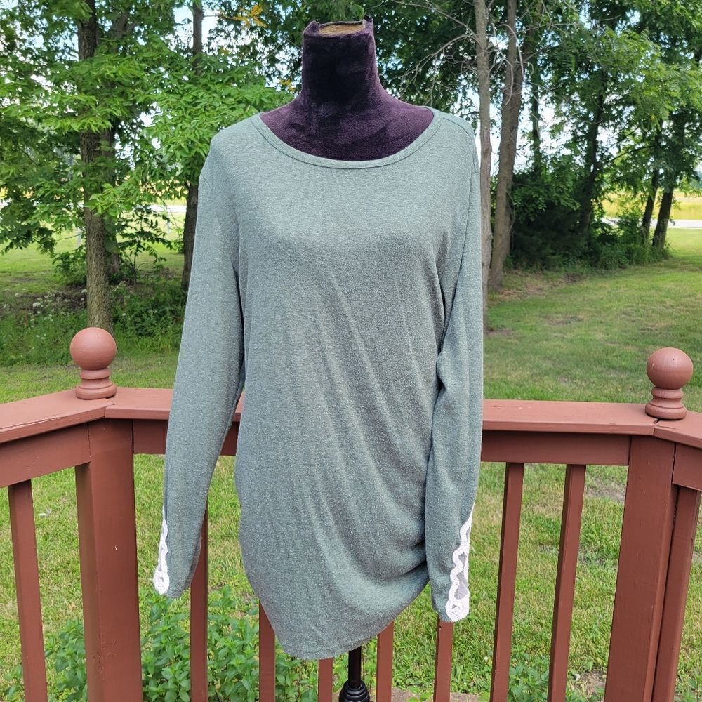WIHOLL Long Sleeve Shirts for Women Casual Round Neck Lace Ruched Tunic Top